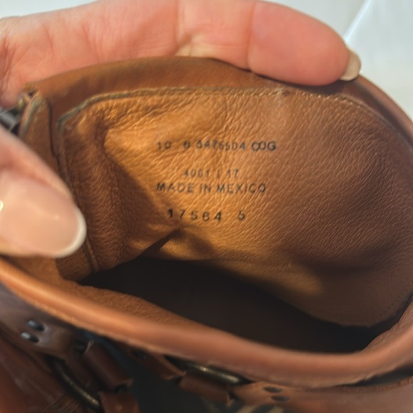 FRYE Phillip Harness Short Women’s Leather Boots Sz 10 EUC in cognac/brown - Picture 2 of 11